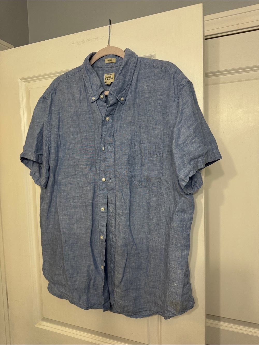 J. Crew Men’s Light Blue Short-Sleeve Button-Down Shirt